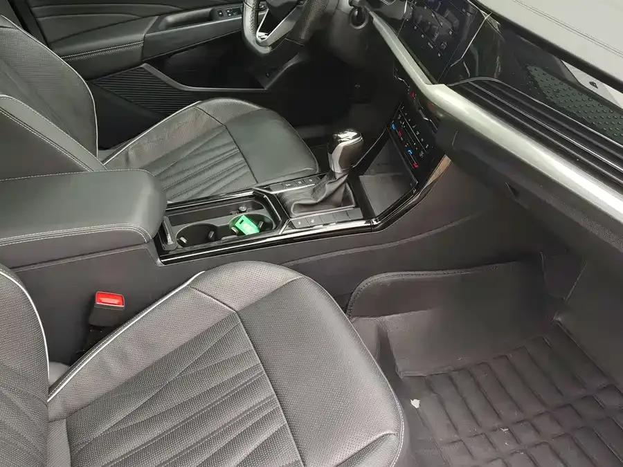 Volkswagen Passat Passat 2022 330TSI Starry Sky Deluxe Edition 2022 — миниатюра 5