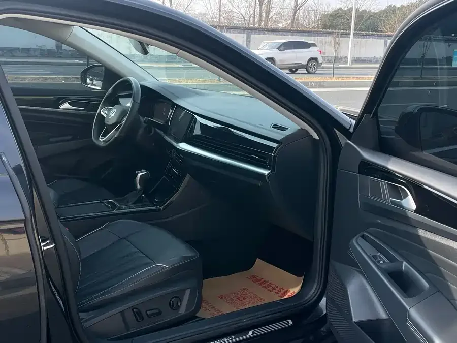 Volkswagen Passat Passat 2025 Outstanding Model 380TSI Starry Sky Dragon Edition 2025 — миниатюра 2