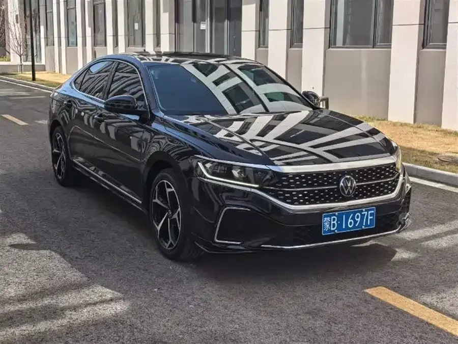 Volkswagen Passat Passat 2023 facelift 330TSI Elite Edition 2023 — миниатюра 3