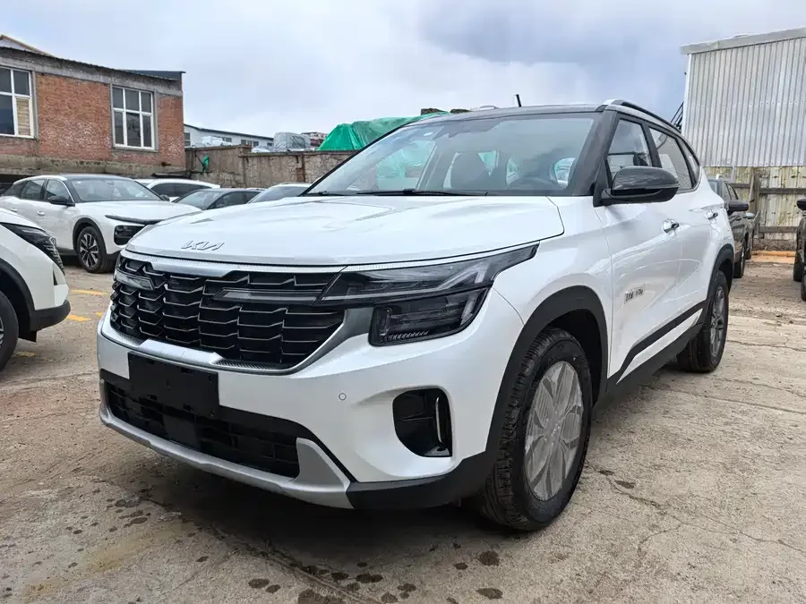 Kia Cyrus (Seltos) 2026 Cyrus 1.5L IVT Luxury Edition 2026 — фото 1, купить с доставкой в Москву