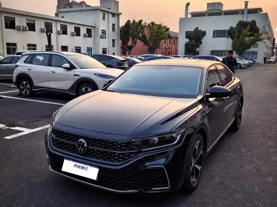 Volkswagen Passat Passat 2024 330TSI Star Elite Edition 2024 — фото 1, купить с доставкой в Москву