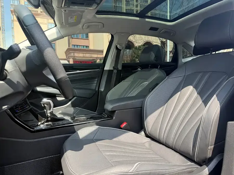 Volkswagen Passat Passat 2024 330TSI Elite Edition 2024 — миниатюра 3
