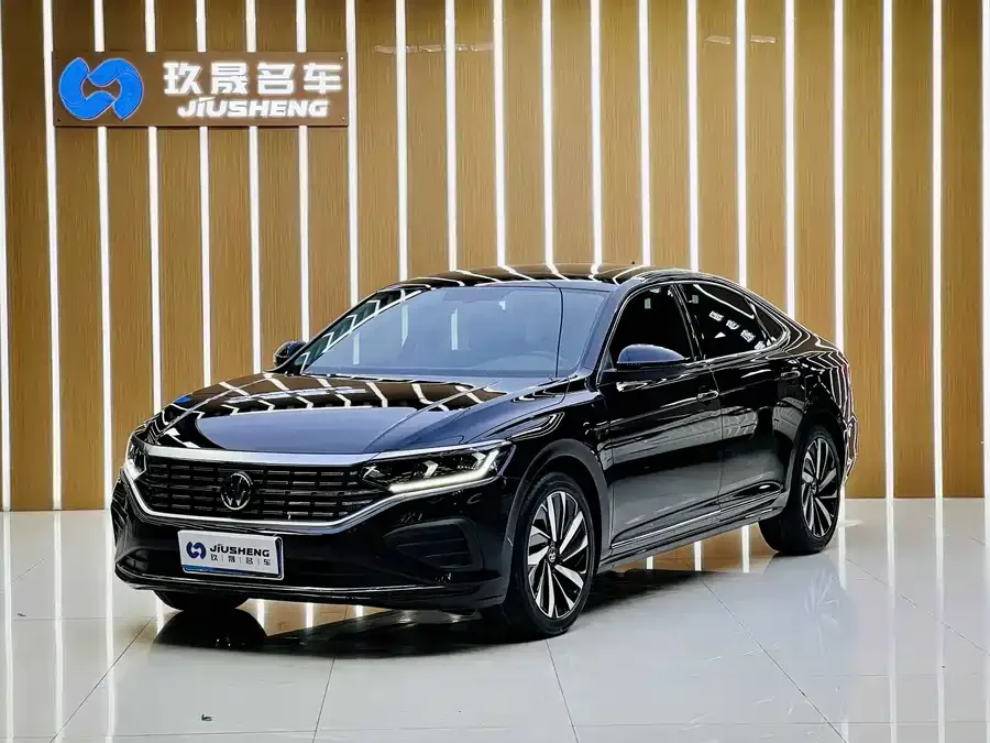 Volkswagen Passat Passat 2025 Outstanding Model 330TSI Elite Edition 2024 — фото 1, купить с доставкой в Москву