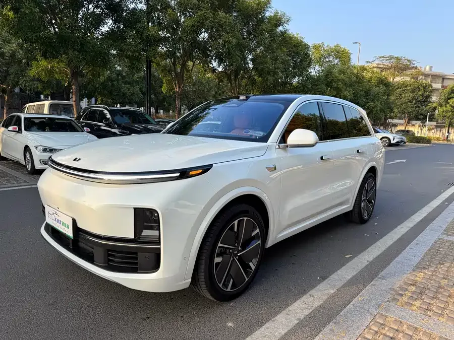 Li Xiang L8 2025