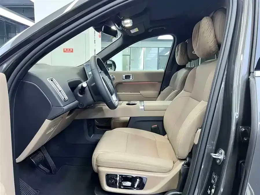 Li Xiang L8 Ideal L8 2025 Ultra Smart New Edition 2025 — миниатюра 2