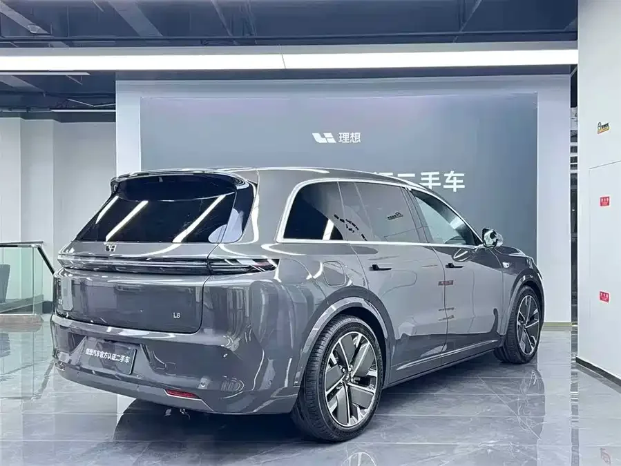 Li Xiang L8 Ideal L8 2025 Ultra Smart New Edition 2025 — миниатюра 4