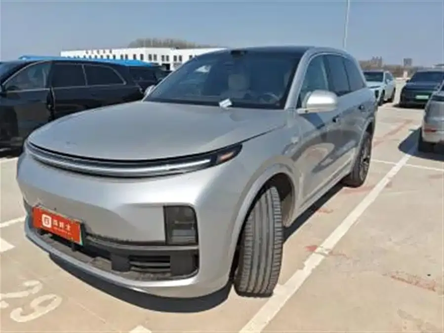 Li Xiang L8 2025