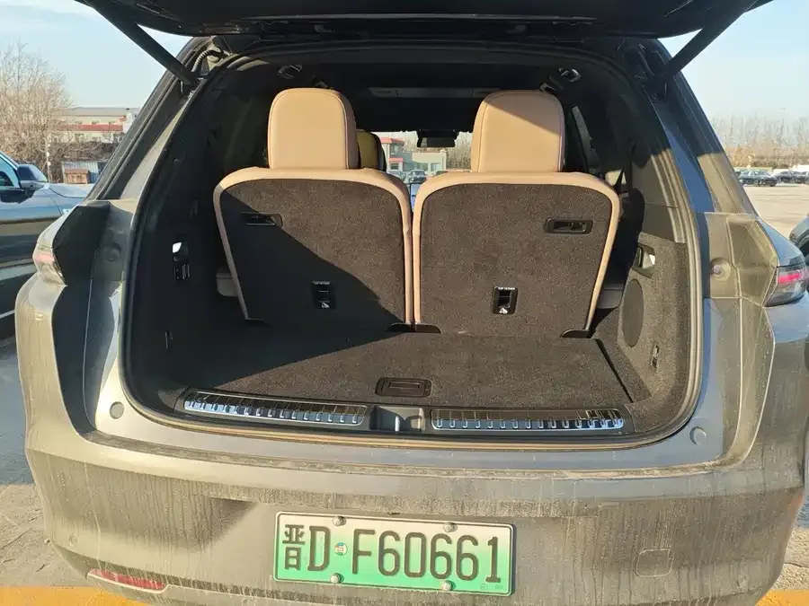 Li Xiang L8 Ideal L8 2025 Ultra Smart New Edition 2025 — миниатюра 3