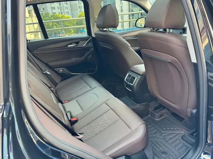 BMW X3 2023 facelift xDrive30i Leading M Night Edition 2023 — миниатюра 3