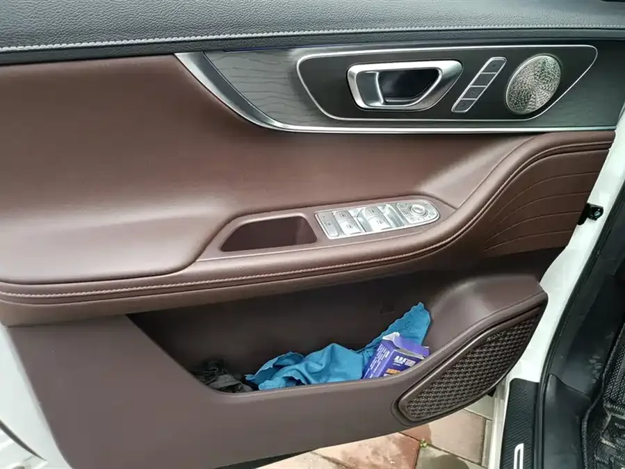 Chery Tiggo 8 PRO Tiggo 8 PRO 2024 Champion Edition 390T 2WD Peak Edition 7 seats 2024 — миниатюра 4