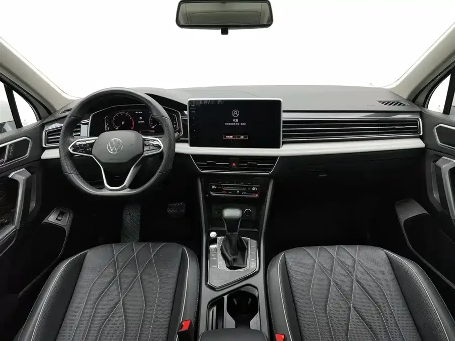 Volkswagen Tiguan L Tiguan L 2022 330TSI Automatic 2WD Smart Edition 2022 — миниатюра 2