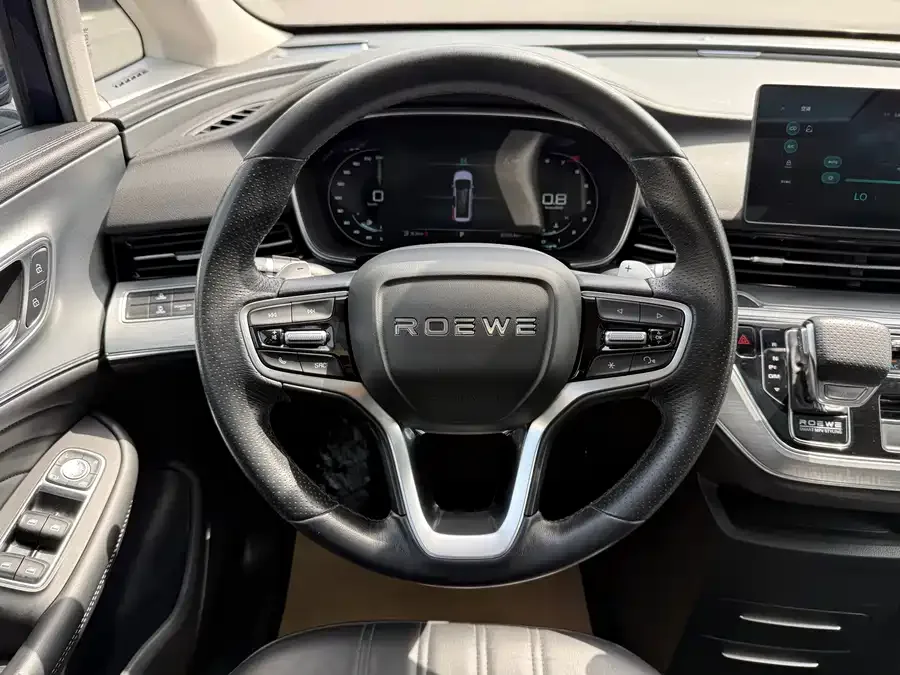 Roewe iMAX8 Roewe iMAX8 2023 400TGI Comfort Edition 2023 — миниатюра 2