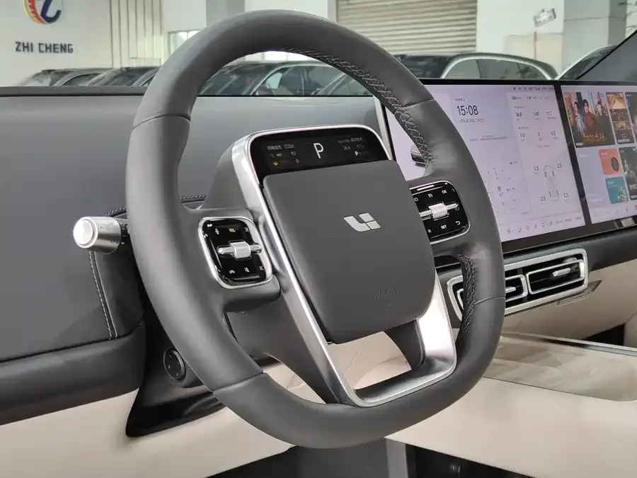 Li Xiang L6 Ideal L6 2025 Max Smart Renewal Edition 2025 — миниатюра 4