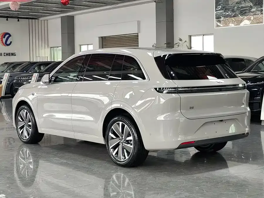 Li Xiang L6 Ideal L6 2025 Max Smart Renewal Edition 2025 — миниатюра 5