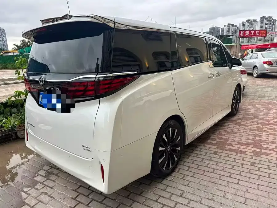 Toyota Alphard Alphard 2024 Hybrid 2.5L Premium Edition 2024 — миниатюра 4