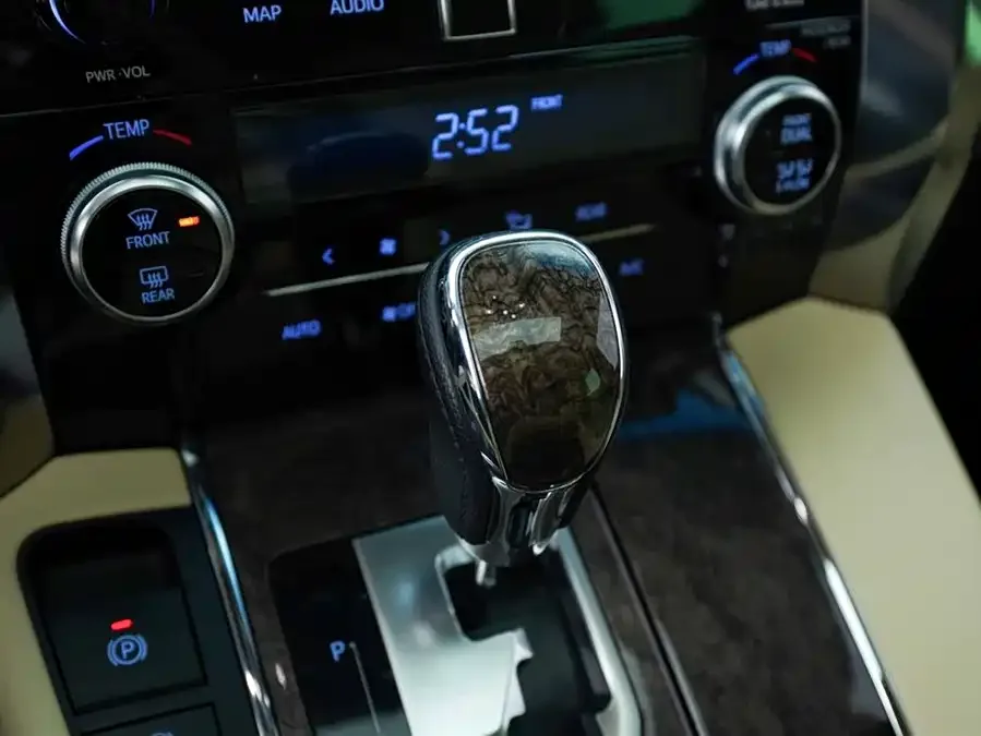 Toyota Alphard Alfa 2021 Dual Engine 2.5L Premium Edition 2022 — миниатюра 3