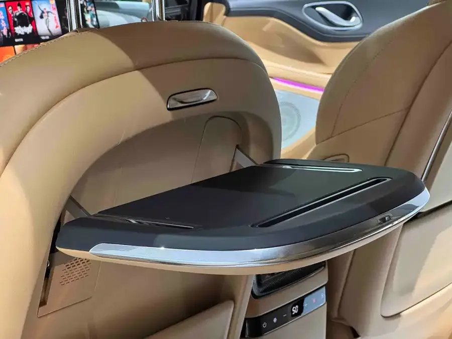 Voyah Lantu Dreamer 2025 Lantu Dreamer PHEV 4WD Premium Kunpeng Edition 2024 — миниатюра 4