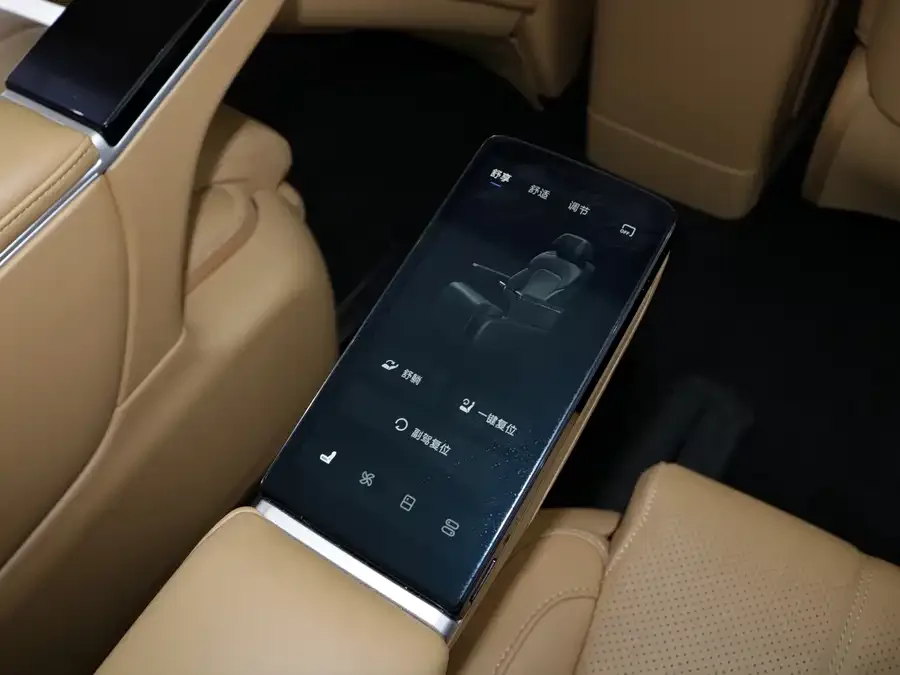 Voyah Lantu Dreamer 2025 Lantu Dreamer PHEV 4WD Premium Kunpeng Edition 2024 — миниатюра 5