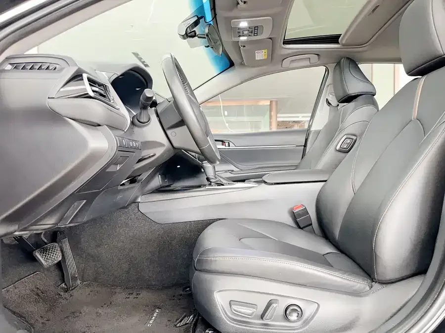 Toyota Camry Camry 2022 2.0GVP Leading Edition 2022 — миниатюра 3