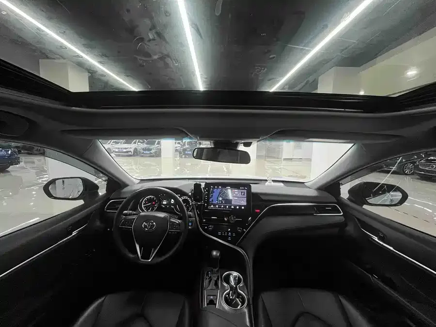 Toyota Camry Camry 2023 2.0G Deluxe Edition 2024 — миниатюра 2