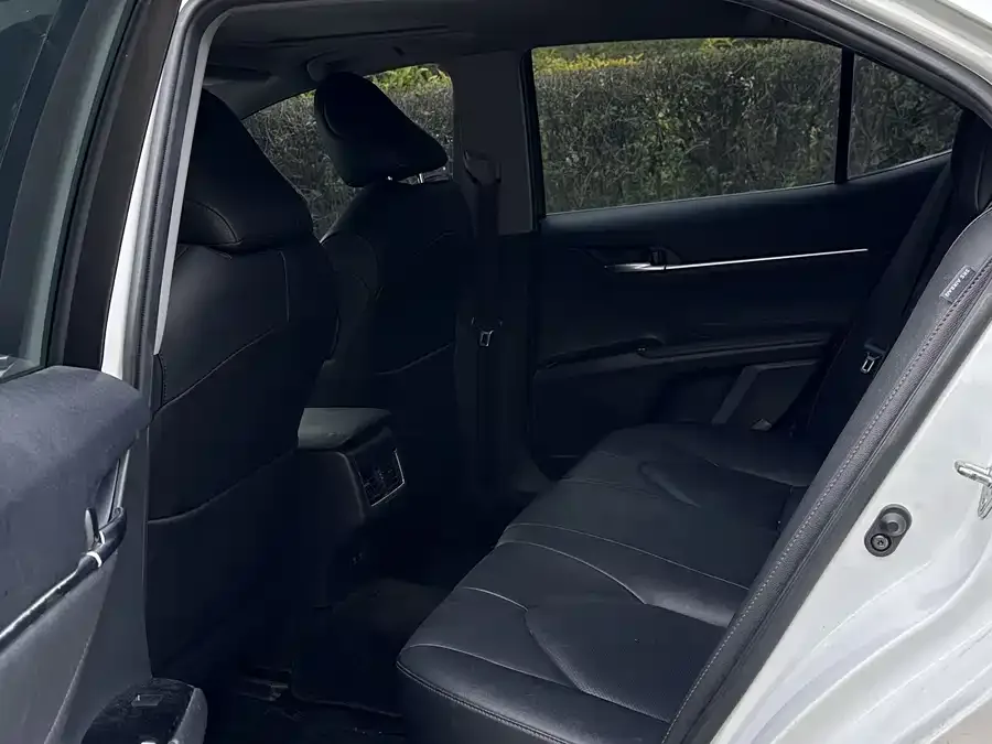 Toyota Camry Camry 2021 2.0E Elite Edition 2022 — миниатюра 5