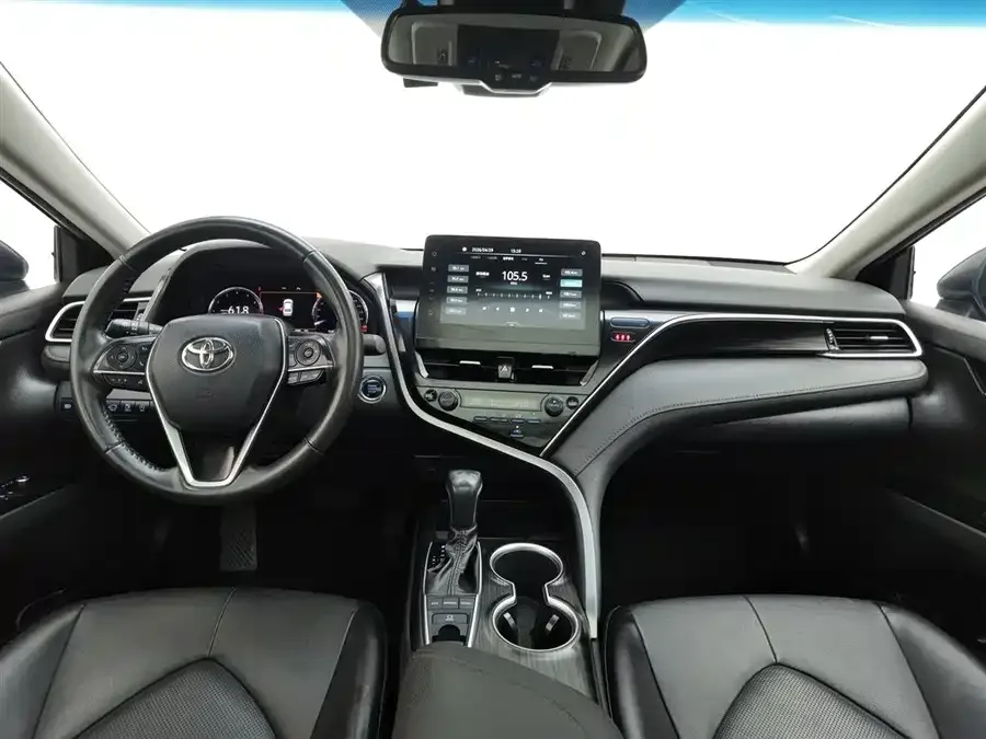 Toyota Camry Camry 2021 2.5G Deluxe Edition 2022 — миниатюра 2