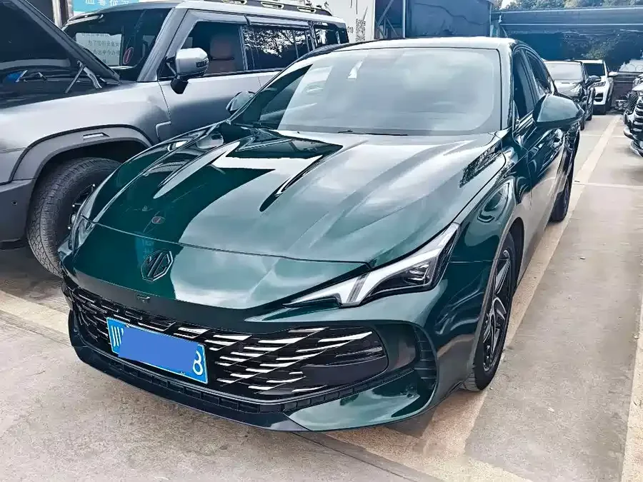 MG 7 MG7 2023 1.5T DCT Luxury Edition 2024 — фото 1, купить с доставкой в Москву