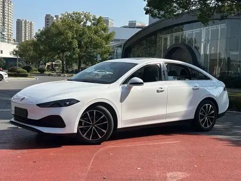 Roewe D7 2026 buy in Moscow