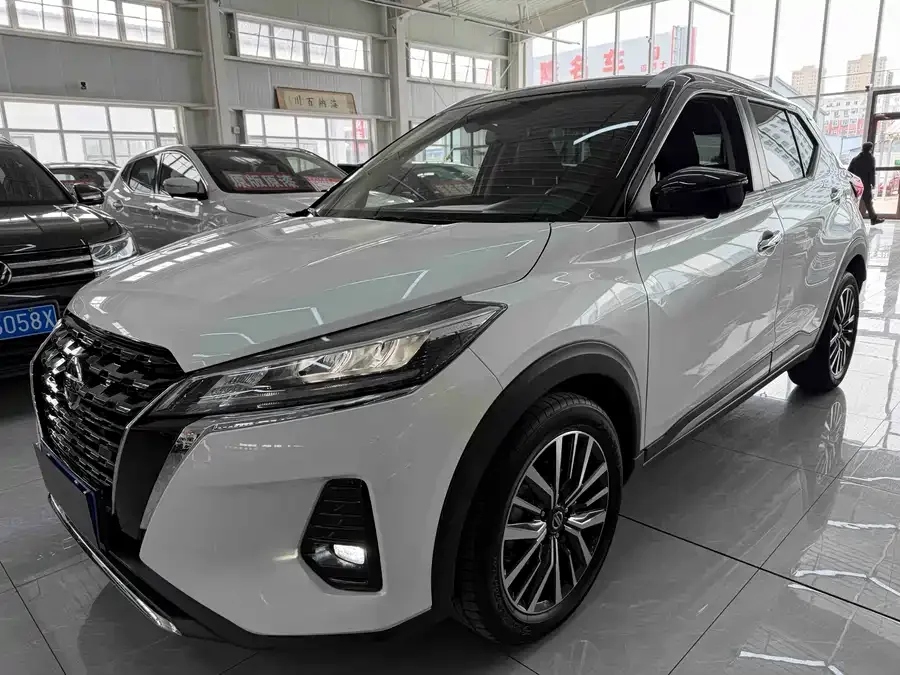 Nissan Kicks Kicks 2022 1.5L CVT XV Luxury Edition 2022 — фото 1, купить с доставкой в Москву