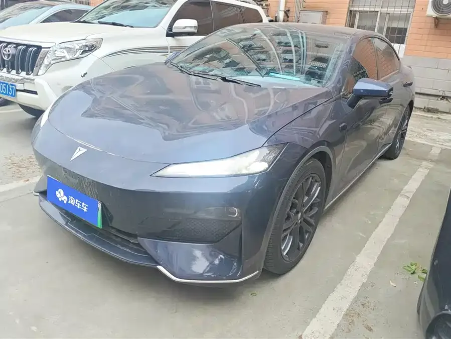 Deepal dark blue SL03 Dark blue SL03 2022 515 pure electric version 2022 — фото 1, купить с доставкой в Москву