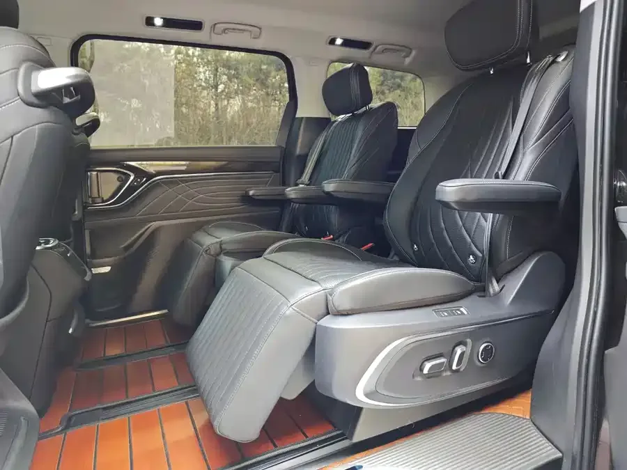 Maxus G90 2023 2.0T Galaxy Seven-seat Edition 2025 — миниатюра 2