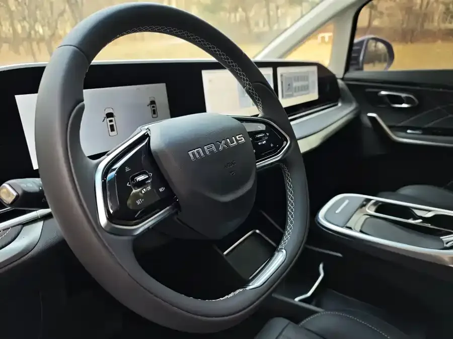 Maxus G90 2023 2.0T Galaxy Seven-seat Edition 2025 — миниатюра 4
