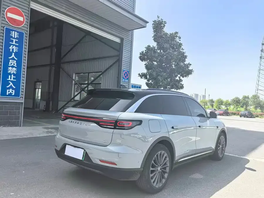 Leapmotor C11 Leapmotor C11 2024 Pure Electric 580 Premium Edition 2024 — миниатюра 2
