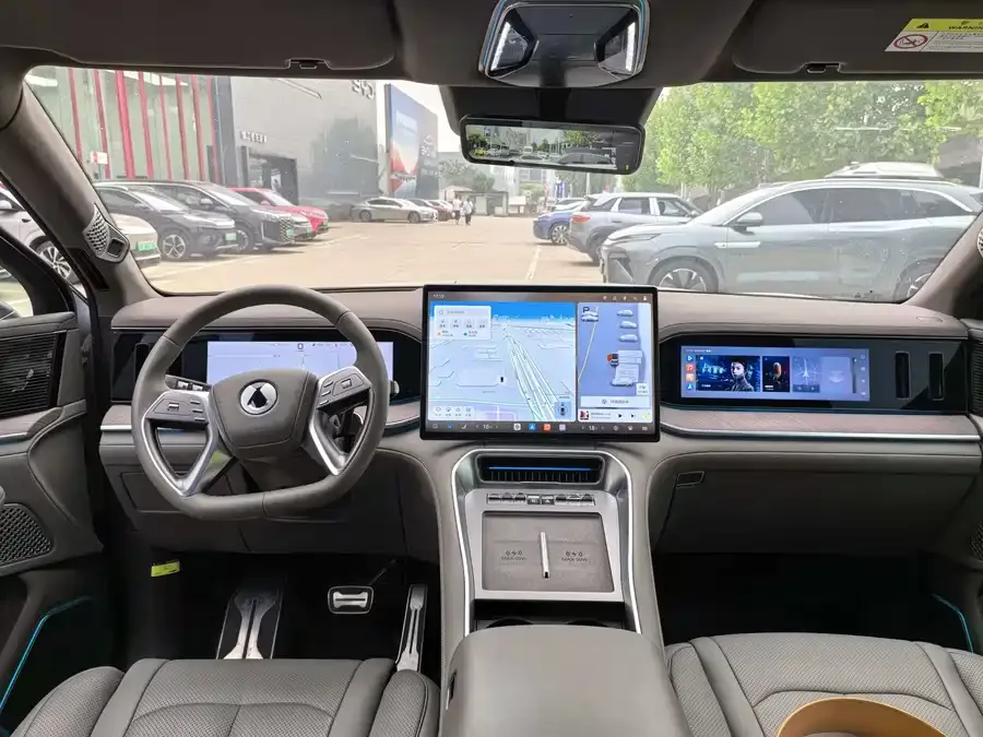 BYD N9 Denza N9 2025 flagship model 2025 — миниатюра 5