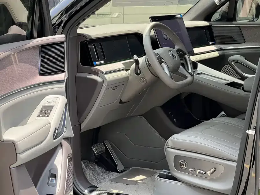 BYD N9 Denza N9 2025 flagship model 2025 — миниатюра 2
