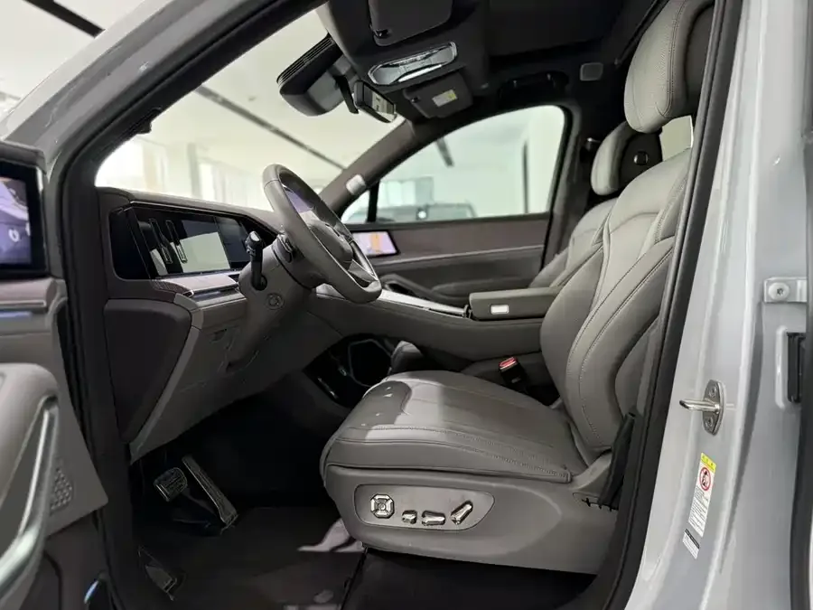 BYD N9 Denza N9 2025 flagship model 2025 — миниатюра 2