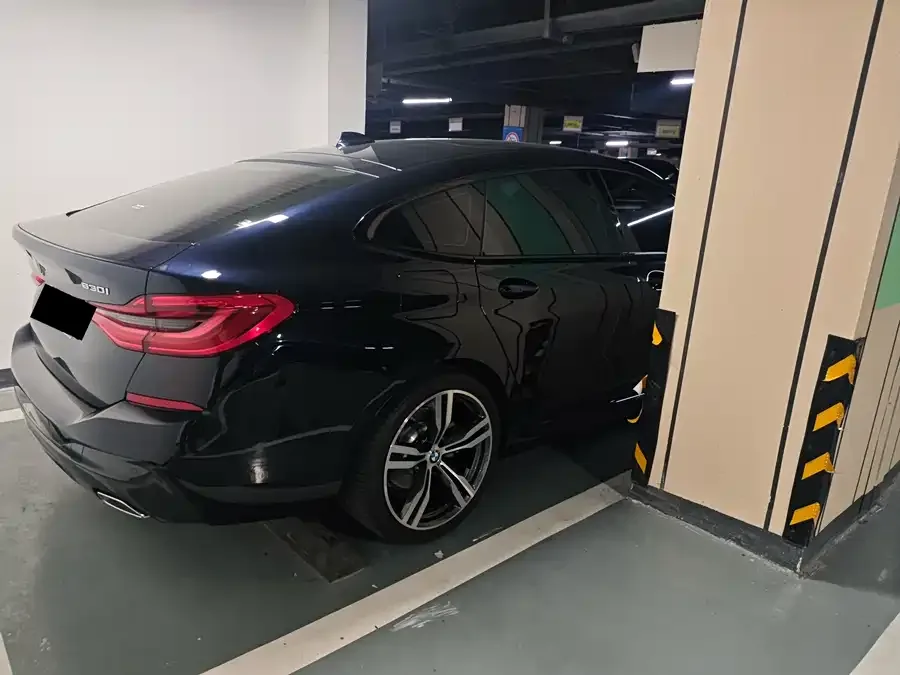 BMW 6 Series GT 2022 630i M Sport Package 2024 — миниатюра 4