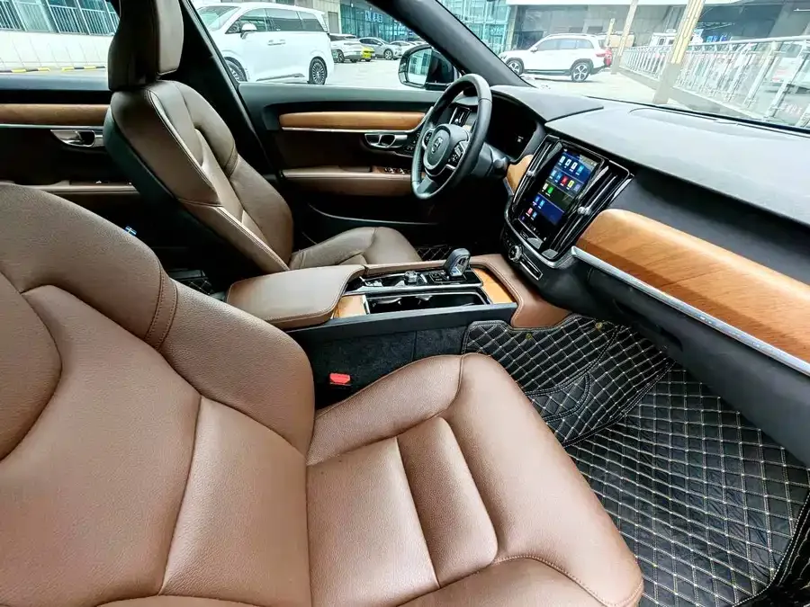 Volvo S90 2024 B5 Luxury Edition 2024 — миниатюра 5