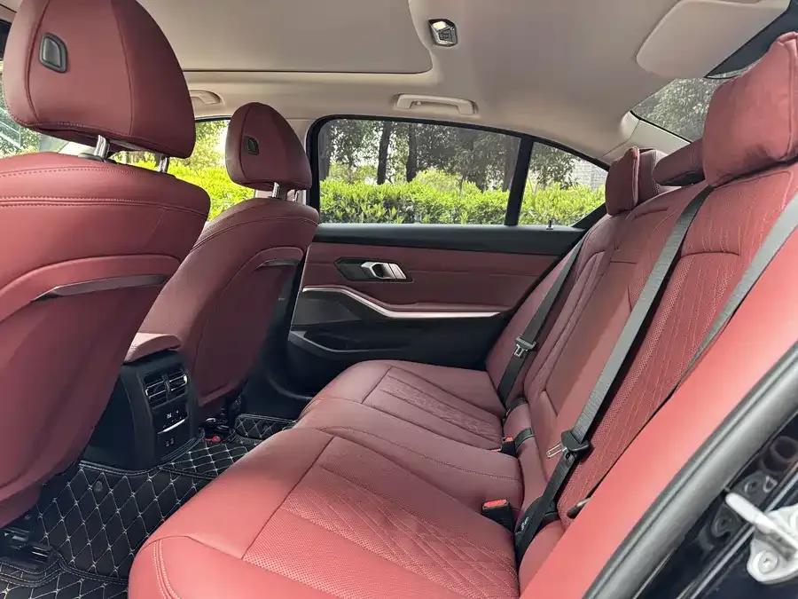 BMW 3 series BMW 3 Series 2025 325Li M Sport Package 2025 — миниатюра 2