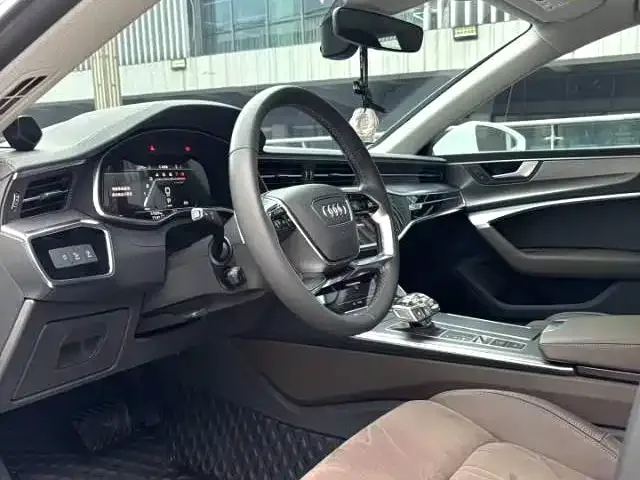 Audi A7L 2022 45 TFSI S-line Dream Youth Edition 2023 — миниатюра 4
