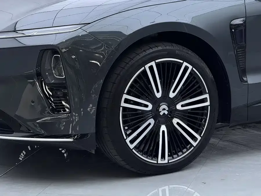 NIO ET9 NIO ET9 2025 102kWh Signature Edition 2025 — миниатюра 2