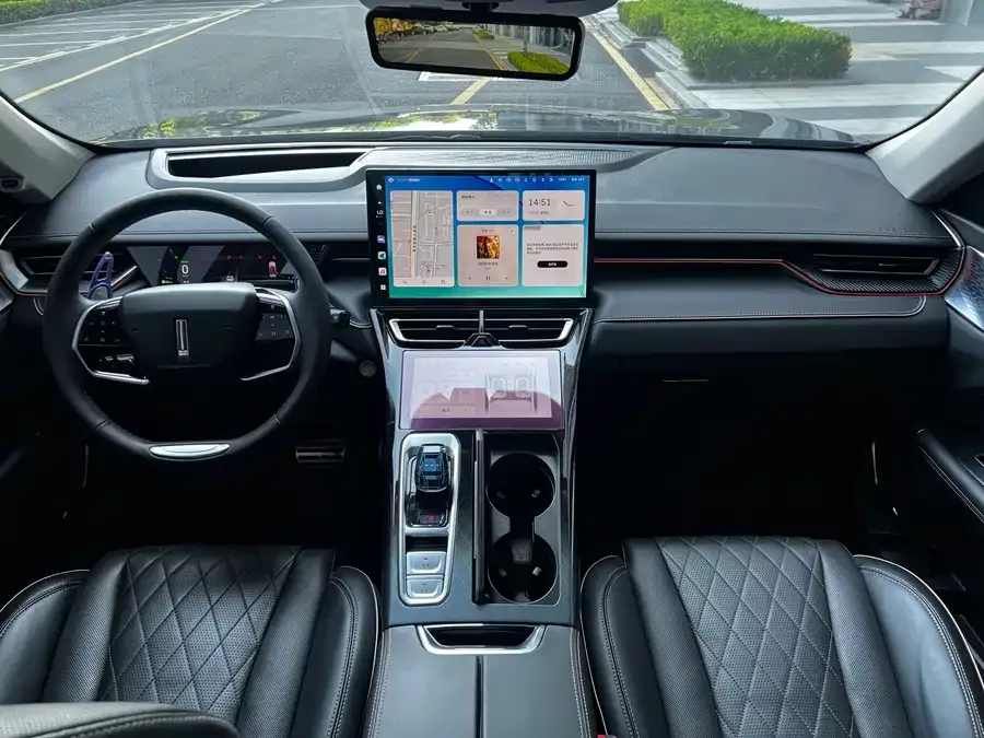 WEY Mocha Wei Mocha 2021 2.0T 4WD Special Edition 2022 — миниатюра 3