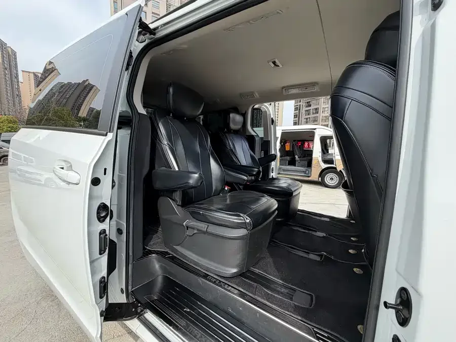 Maxus G10 2023 2.0T Manual Multi-function Diesel 7 Seaters 2024 — миниатюра 3