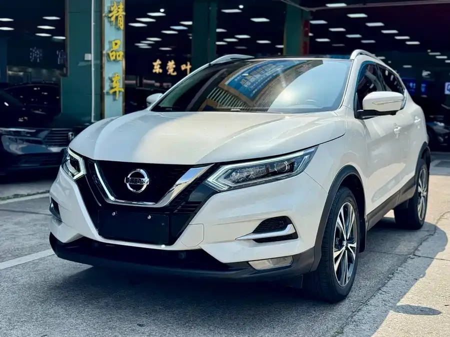 Nissan Qashqai Qashqai 2022 2.0L CVT XV Prem Luxury Edition 2022 — фото 1, купить с доставкой в Москву