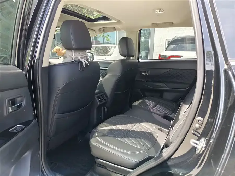 Mitsubishi Outlander Outlander 2021 2.4L 4WD Enjoy Edition 7 Seaters 2022 — миниатюра 2