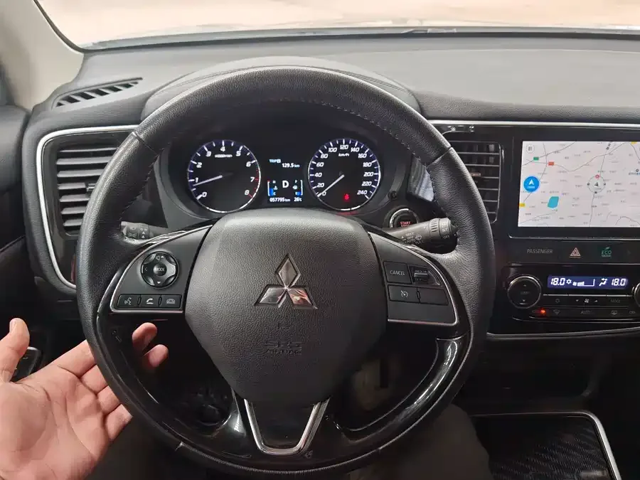 Mitsubishi Outlander Outlander 2021 2.0L 2WD Yaodong Edition 5 Seaters 2023 — миниатюра 5