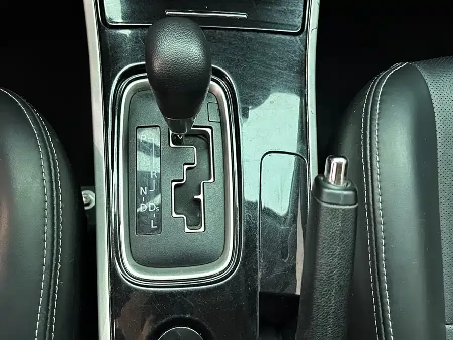 Mitsubishi Outlander Outlander 2021 2.0L 2WD 5-seater 2022 — миниатюра 4