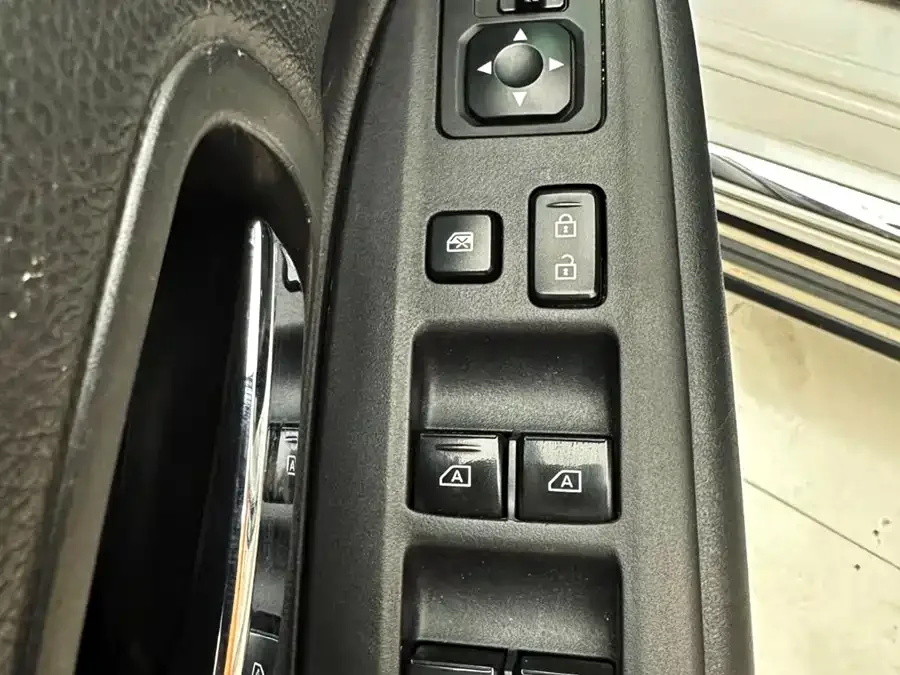 Mitsubishi Outlander Outlander 2021 2.0L 2WD 5-seater 2022 — миниатюра 5