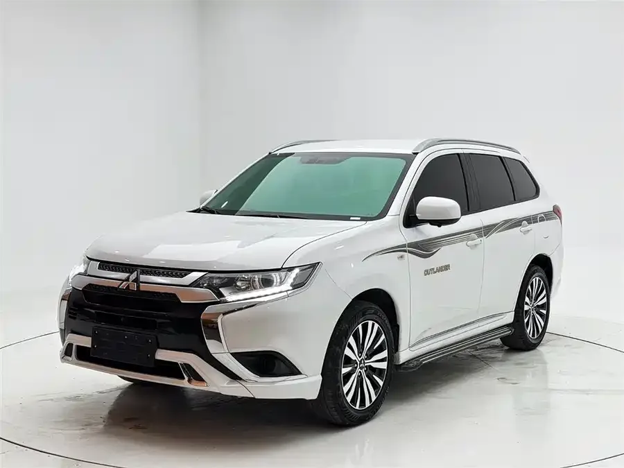 Mitsubishi Outlander 2022