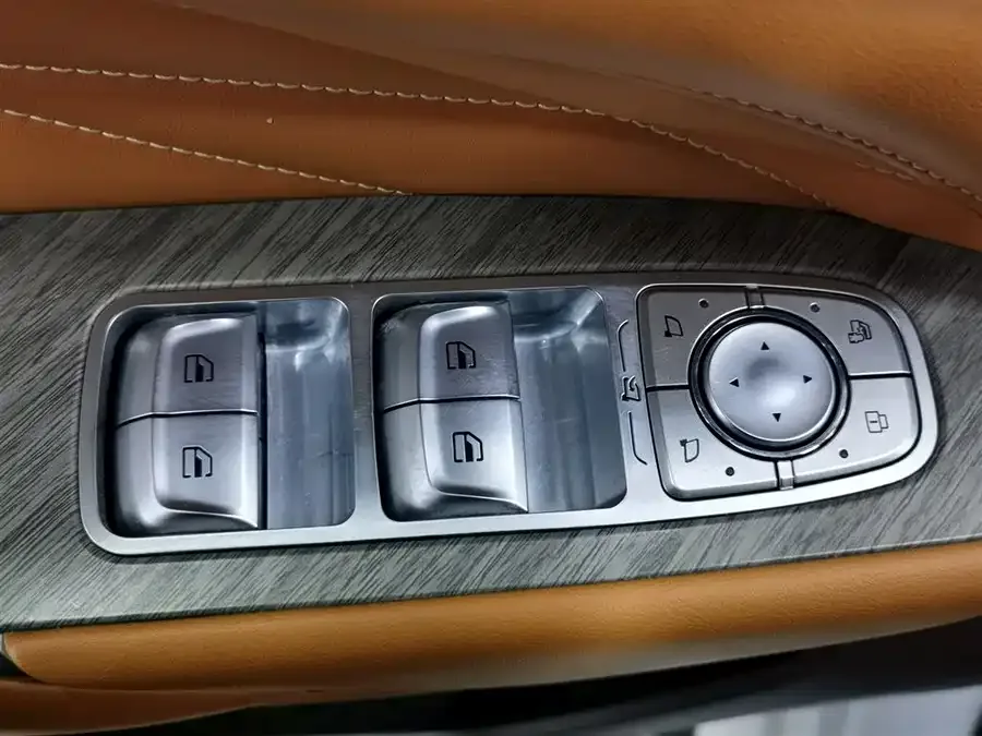 Tank 500 Tank 500 2022 3.0T Sports Edition 5-seater 2022 — миниатюра 3